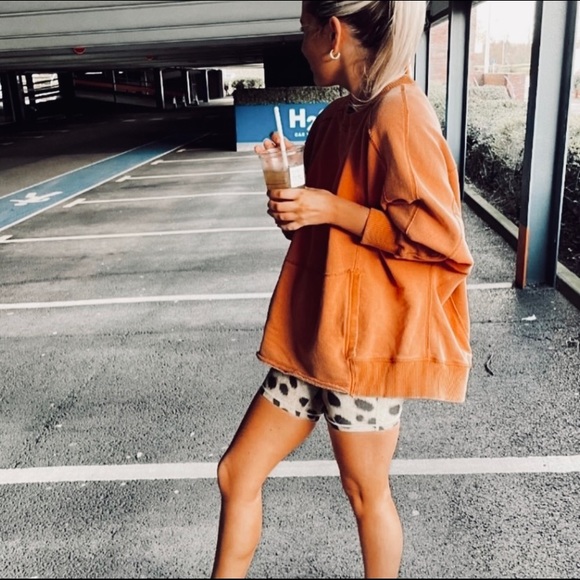 WeWoreWhat Leopard Print Splice Legging V-Front High Rise Biker Shorts Tan/Brown - Picture 6 of 16